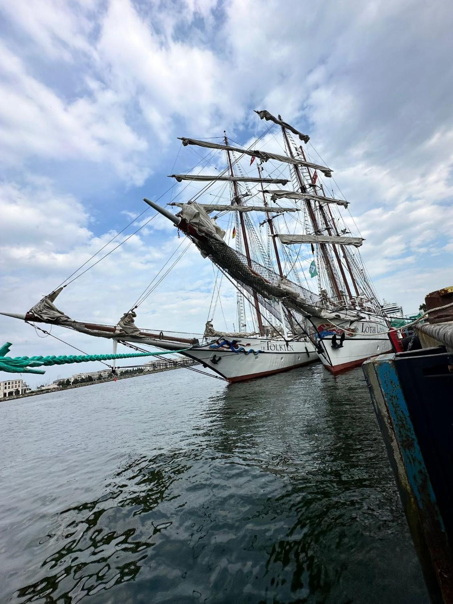 Ferienwohnung Am Strom Rostock Esterno foto